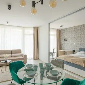 Parizs Garden מלון